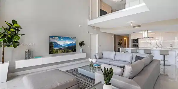 330 Sunny Isles Blvd