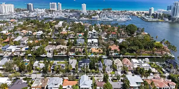 717 Solar Isle