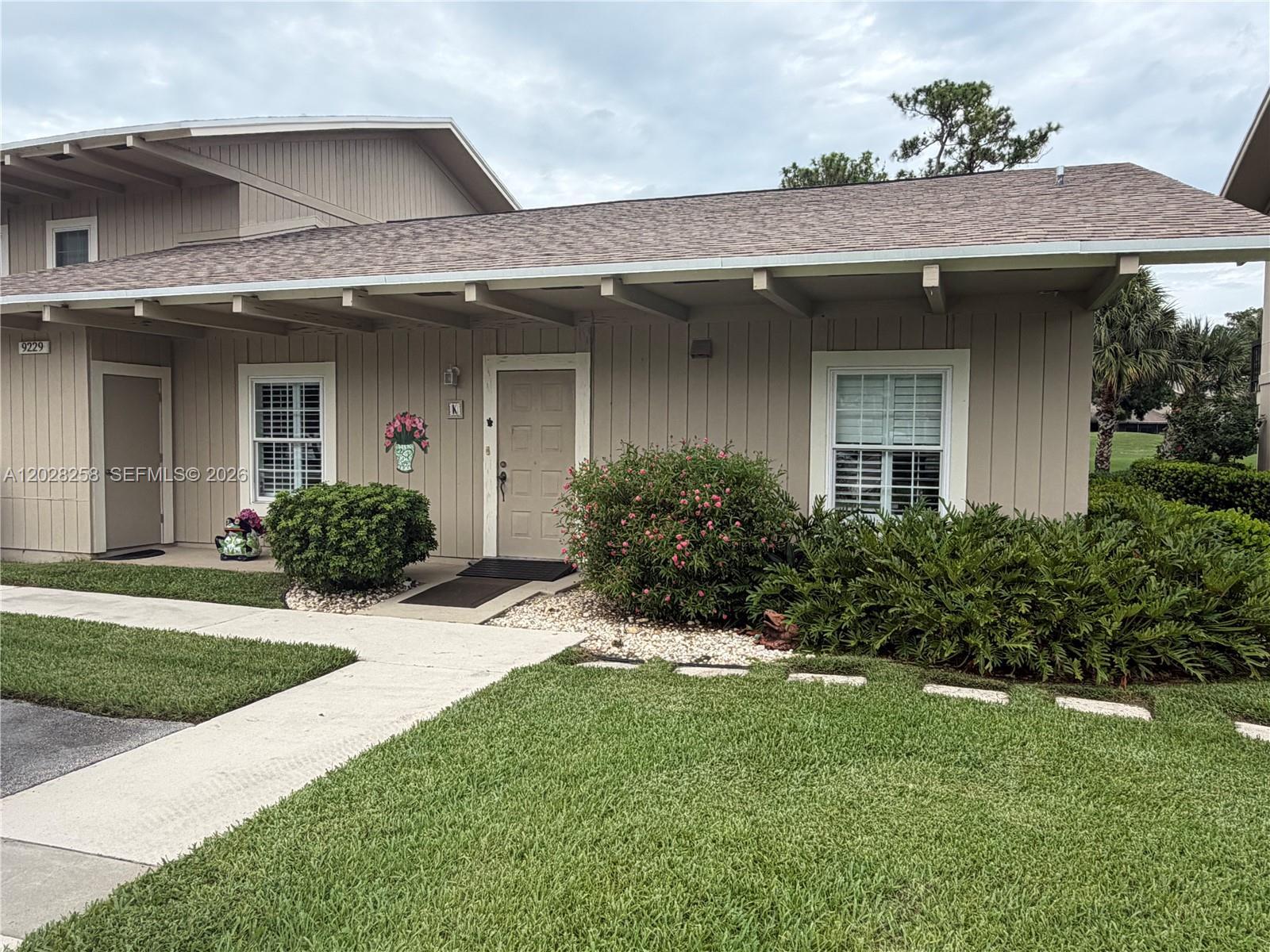 Image 1: Cottage single family 2/2 end unit, on the golf course.