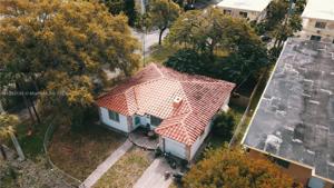 1986 NE 167th St