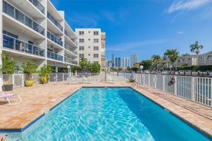 3868 NE 169th St Unit 307