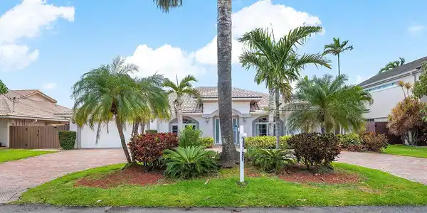 41 Castle Harbor