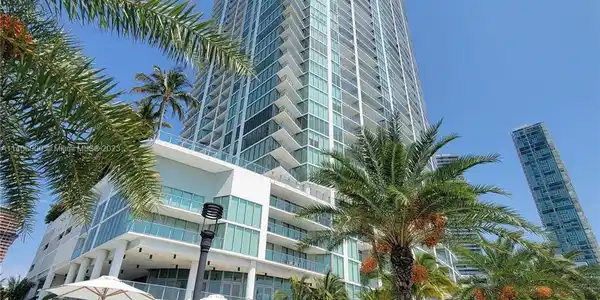 2900 NE 7th Ave Unit 3209