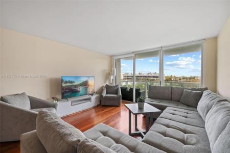 650 West Ave