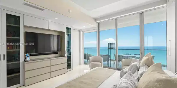 Image 2: Master Bedroom