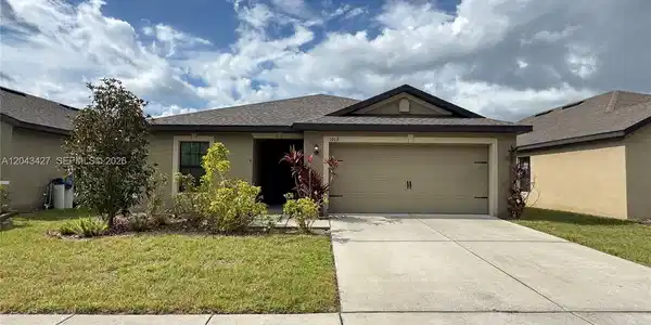 1012 Wynnmere Walk Ave