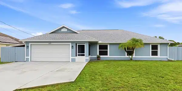 105 SW Glenwood