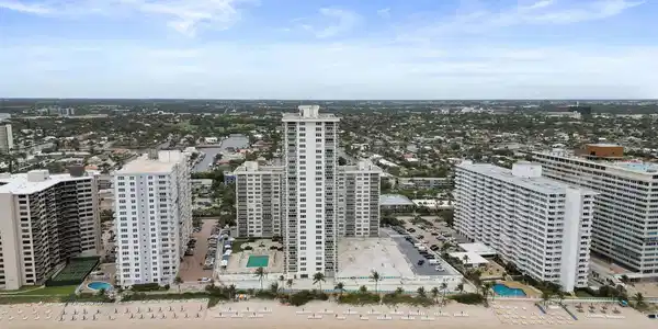 3900 Galt Ocean