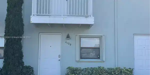 4109 NE 21st Ter Unit 4109