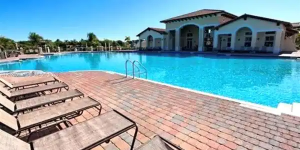 Image 4: Community Pool