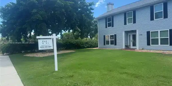 1770 E Dogwood