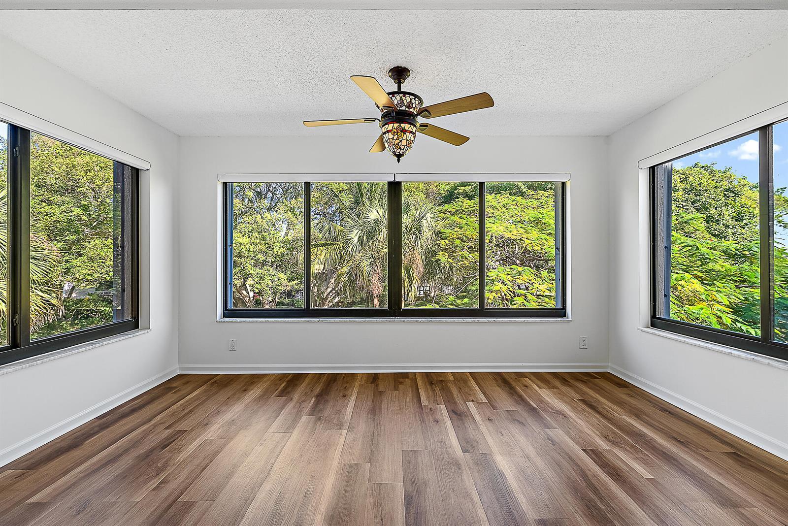 Image 3: Florida Room