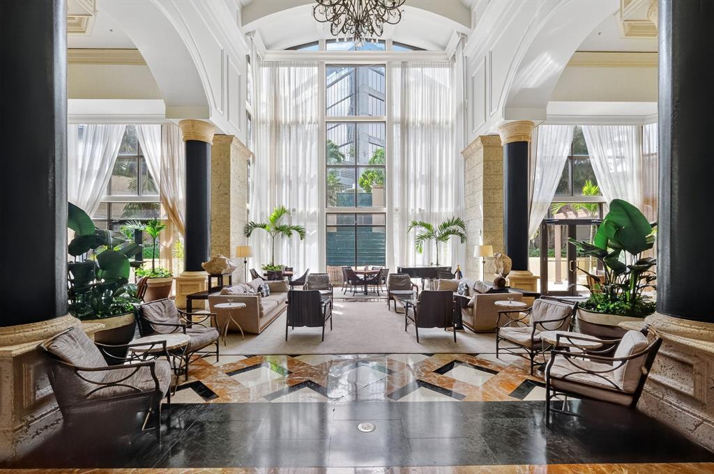 Image 1: Ritz 3