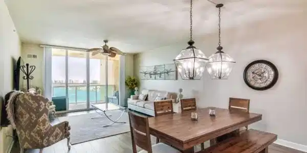 2650 Lake Shore