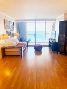6767 Collins Ave