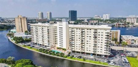 401 Golden Isles Dr