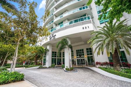 951 Brickell Ave