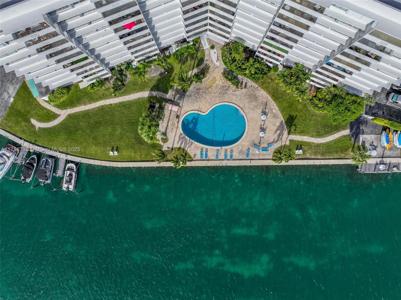 9101 E Bay Harbor Dr