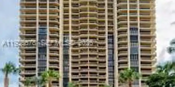 9999 Collins Ave