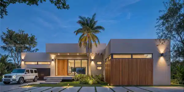 9445 SW 73rd Ave