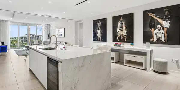 200 SE Mizner