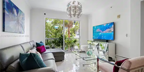 9172 Collins Ave Unit 318