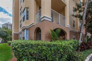 19901 E Country Club Dr Unit 2101