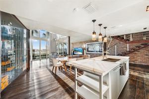 1000 S Pointe Dr Unit TH-M1
