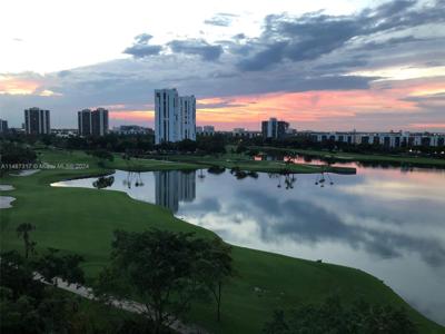 20000 E Country Club Dr