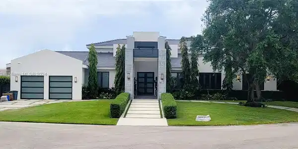 1251 Bella Vista Ave