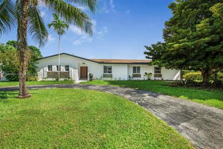 8005 SW 184th Ter