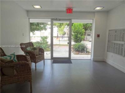 221 Meridian Ave