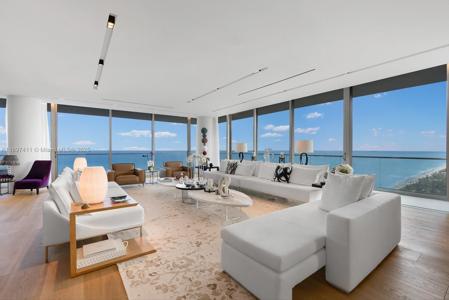 10201 Collins Ave