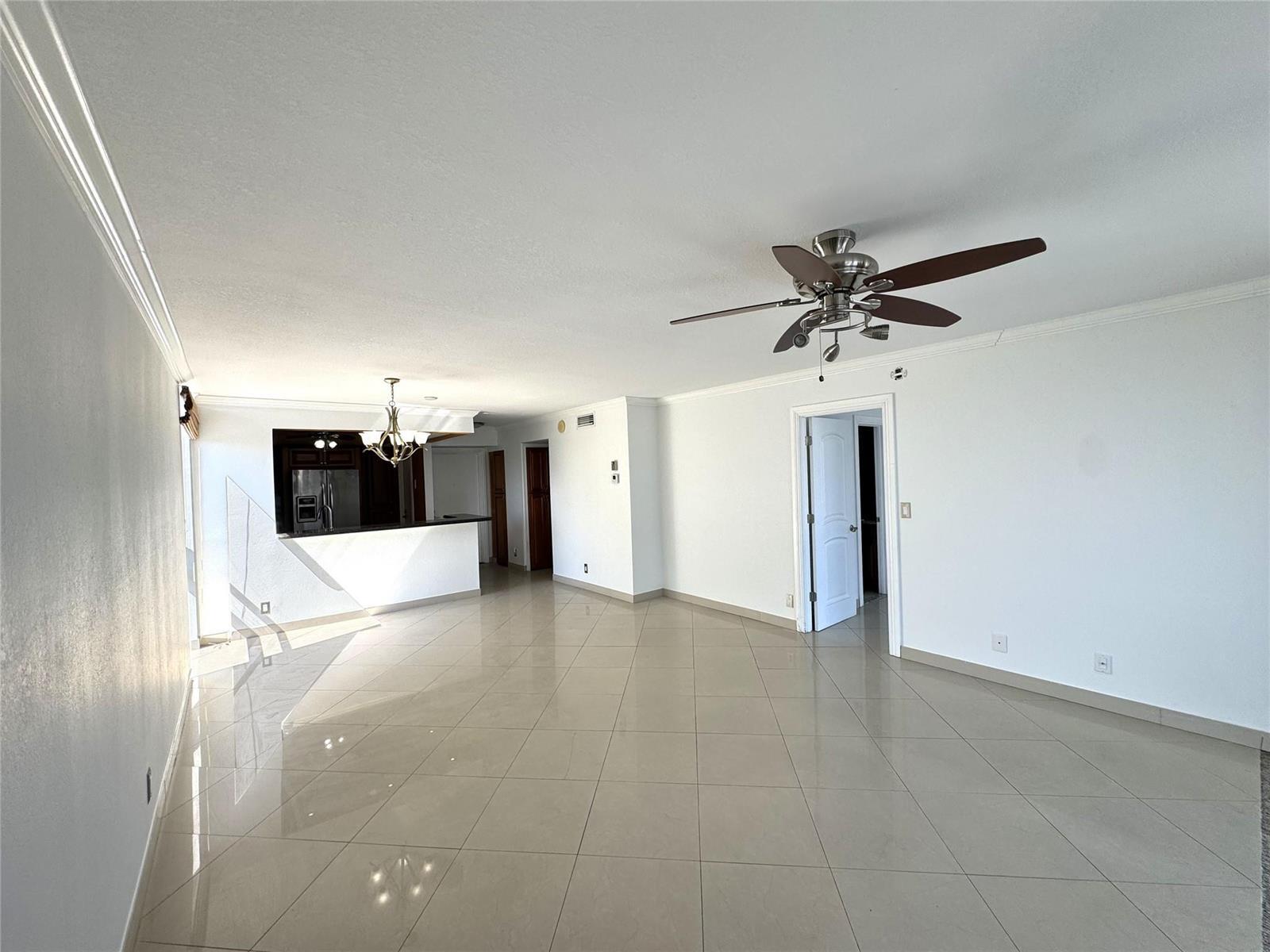 Image 3: Photo 3
