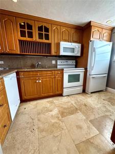 3545 NE 166th St