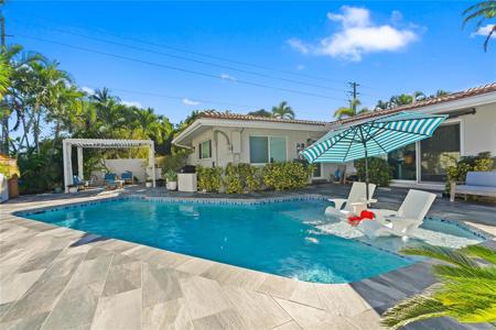 2615 NE 26th