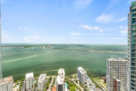 1425 Brickell Ave