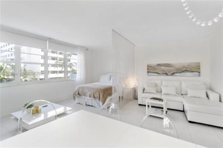 100 Lincoln Rd