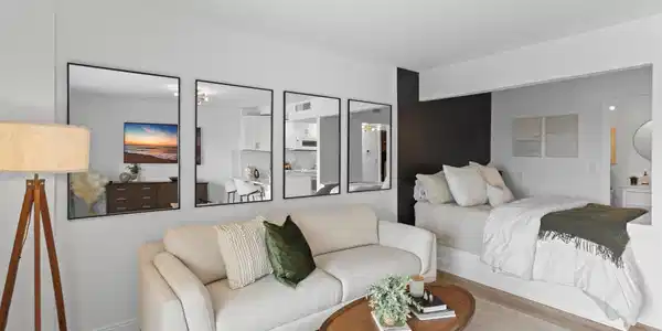 2900 NE 30
