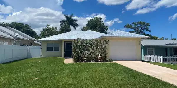 1057 SW Spruce