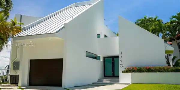 7720 Miami View Dr