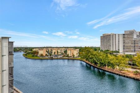 300 Diplomat Pkwy