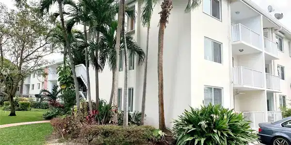 240 Galen Dr