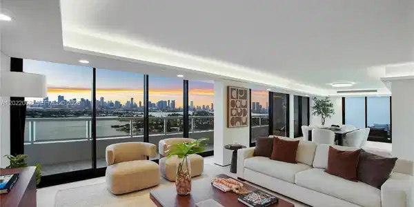 9 Island Ave