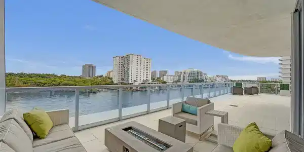 920 Intracoastal