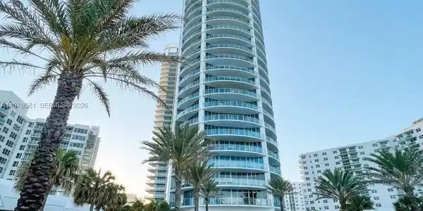 3101 S Ocean Dr