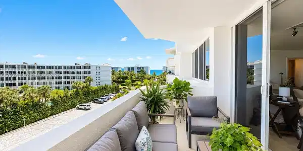 2773 S Ocean Blvd