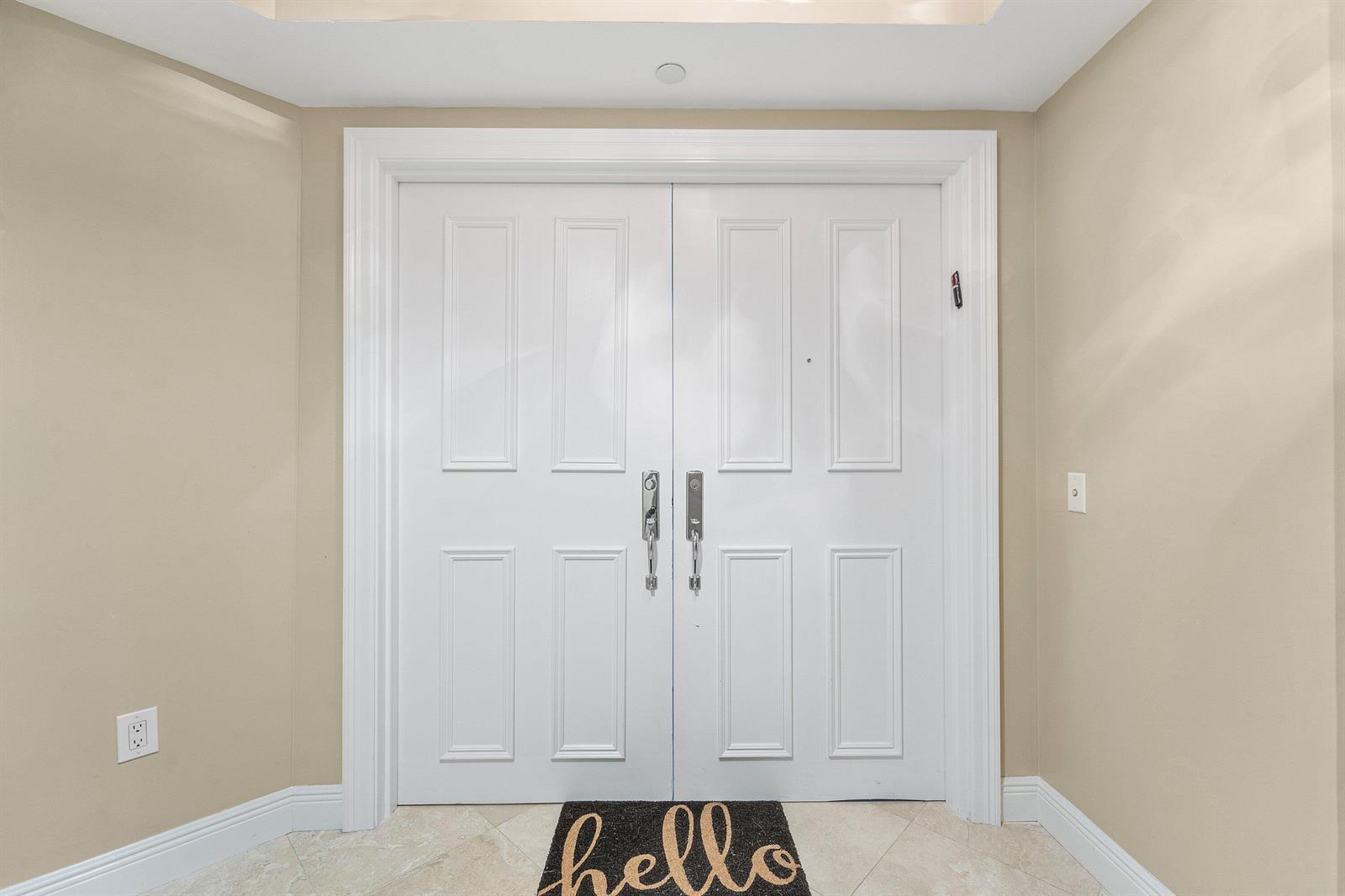 Image 2: 002-6000IslandBoulevard-604-Aventura-FL-