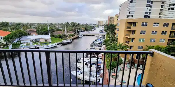 1421 S Ocean Blvd