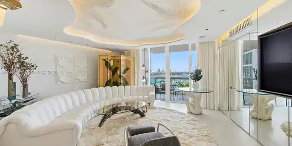 1000 S Pointe Dr